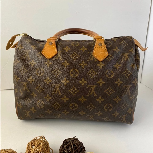 Louis Vuitton Handbags - Louis Vuittion Speedy 30